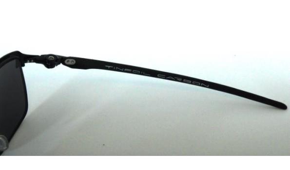 zonnebril OAKLEY Tinfoil carbon OO6018-02, mogelijke gebruikssporen